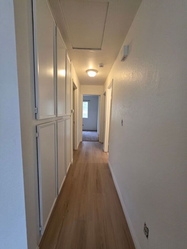 Building Photo - 1/2 off 1st Months Rent!! Summer Special on Santa Margarita (3BR/2BA)