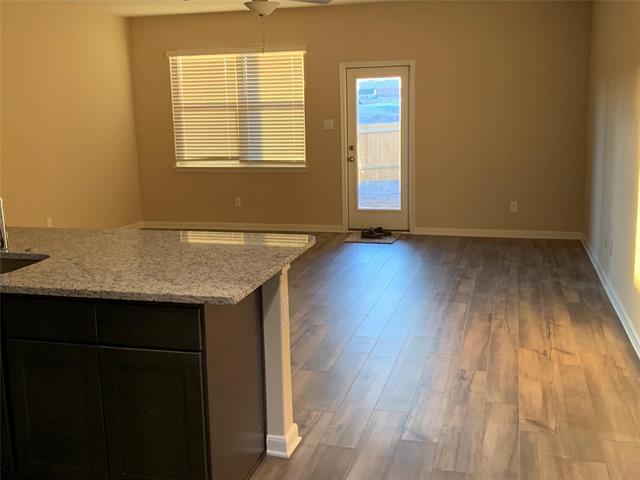 Building Photo - 310 Turquoise Ln
