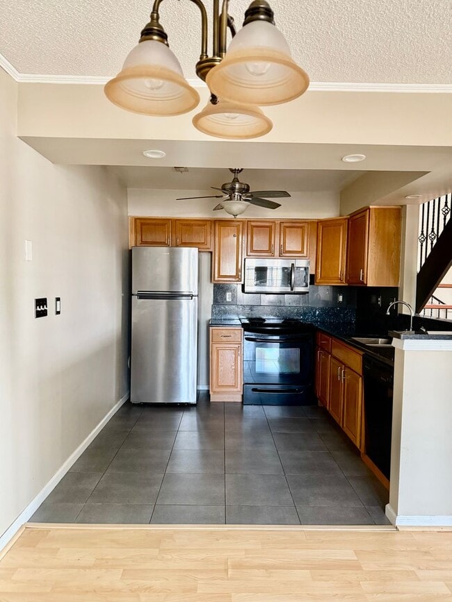 Building Photo - 2BD/2BA Condo in Greenbrier Neighborhood of Chesapeake - Backs up to Golf Course, Walking Trails!