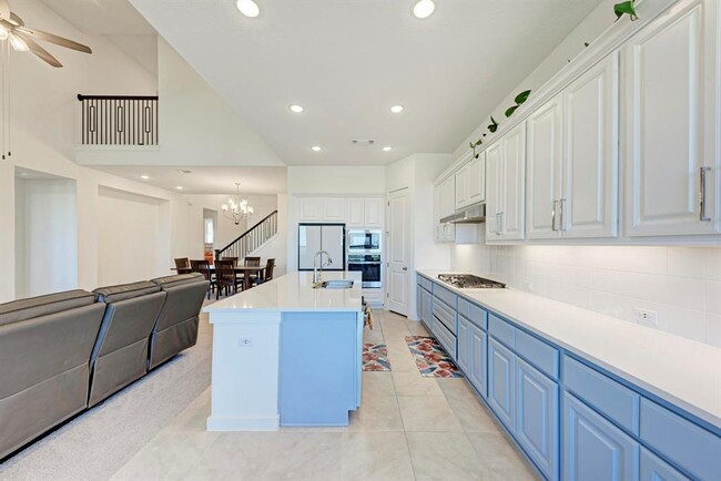 Building Photo - 1405 Golden Celebration Bend