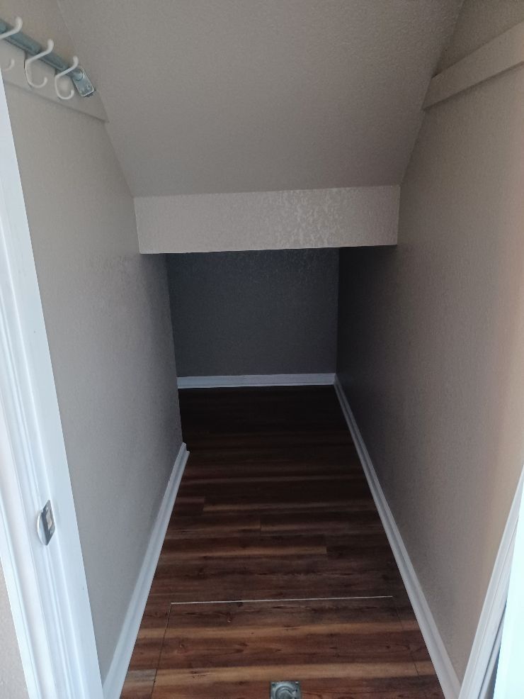 Building Photo - 3200 Rock Point Ct