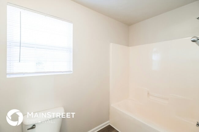 Building Photo - 6307 Avery St SW