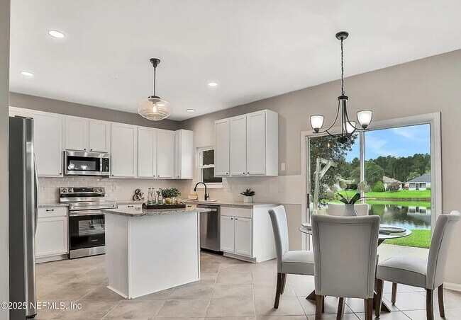 Building Photo - 1674 Hawkins Cove Dr E