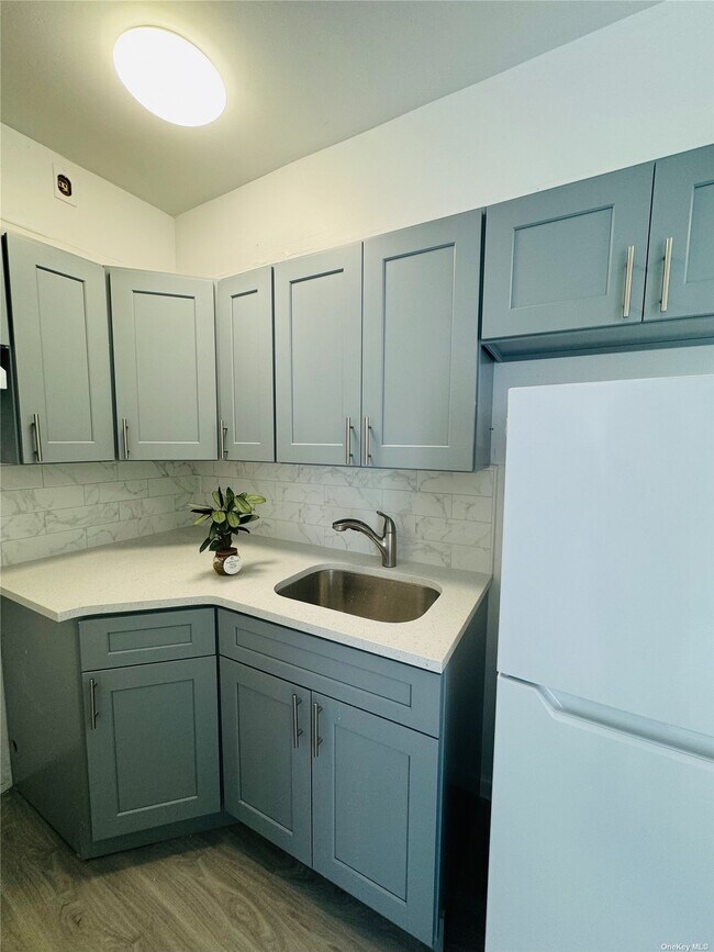 347 Newbridge Rd 347 Newbridge Rd East Meadow NY 11554 Apartment Finder