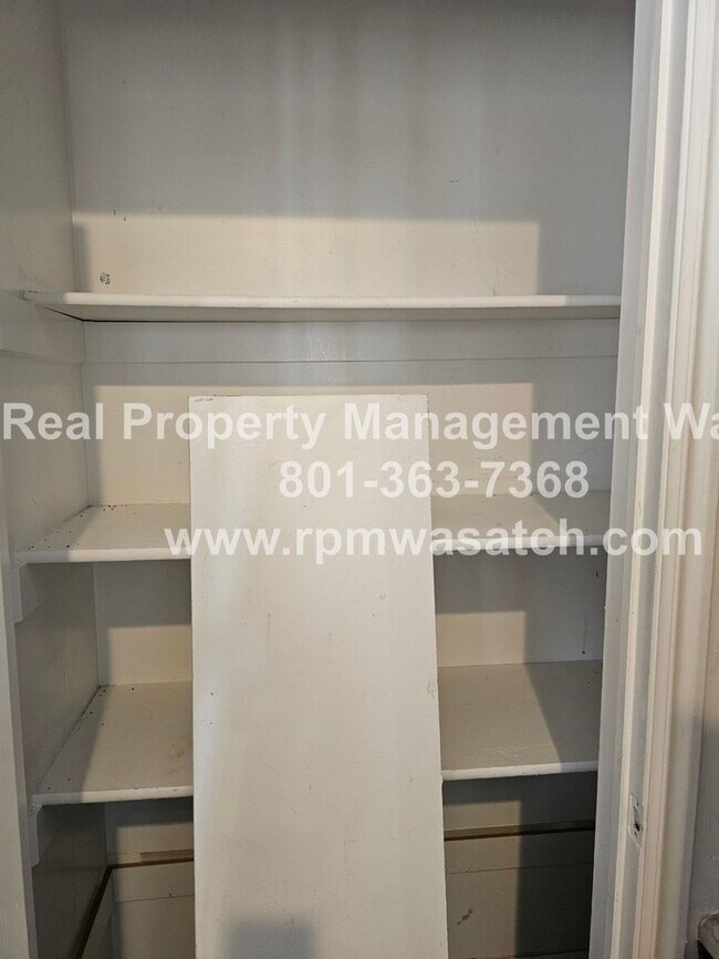 Building Photo - Perfect Multi Level home in West Vally City Utah