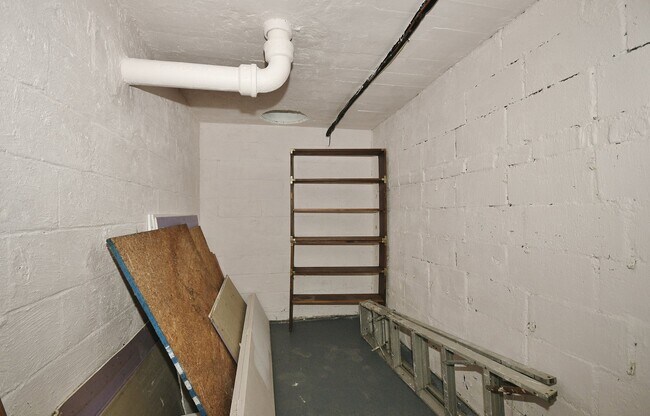 Building Photo - 3174 Churchview Ave