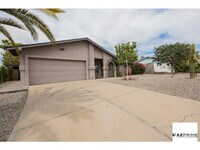 Building Photo - A Radiant 3/2 Gem in MesaWhere Comfort Mee...