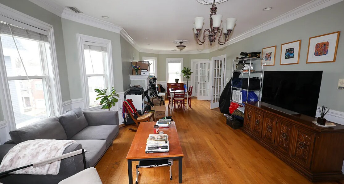 Building Photo - 55 Hobart St