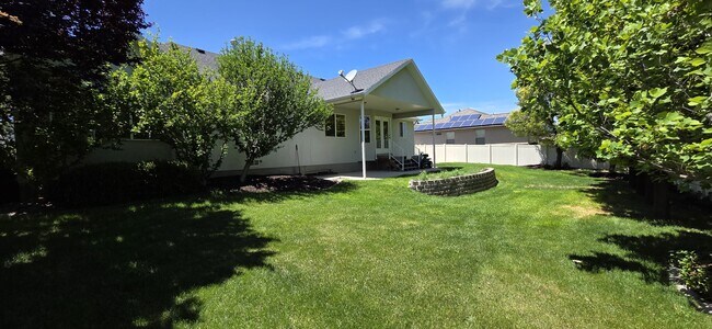 Building Photo - 11621 Summer Stone Dr