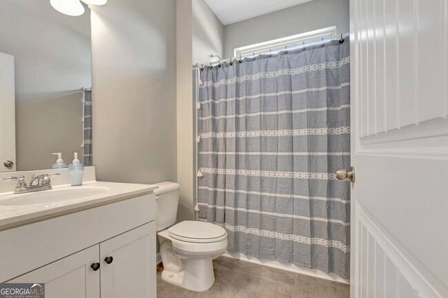 Building Photo - 10 Vintage Ave