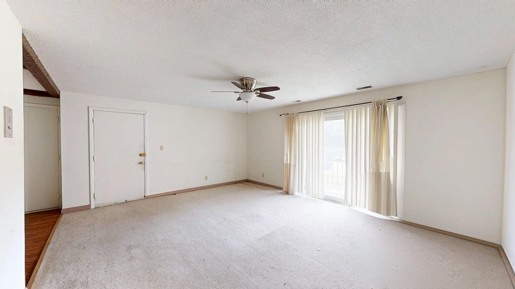 Building Photo - 114 Oak Ln
