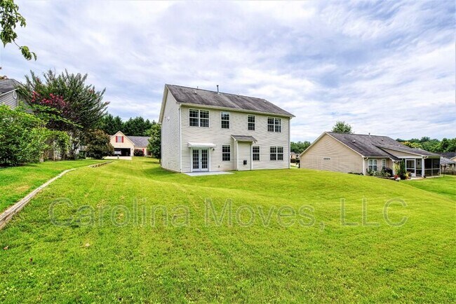 Building Photo - 140 Rounded Wing Dr