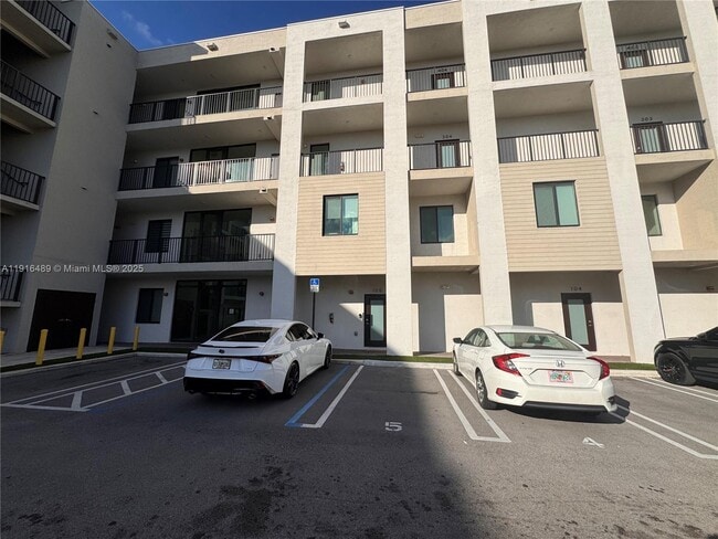 Building Photo - 8167 NW 41st St