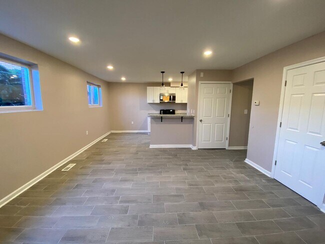 Building Photo - 4714 Greenspring Ave