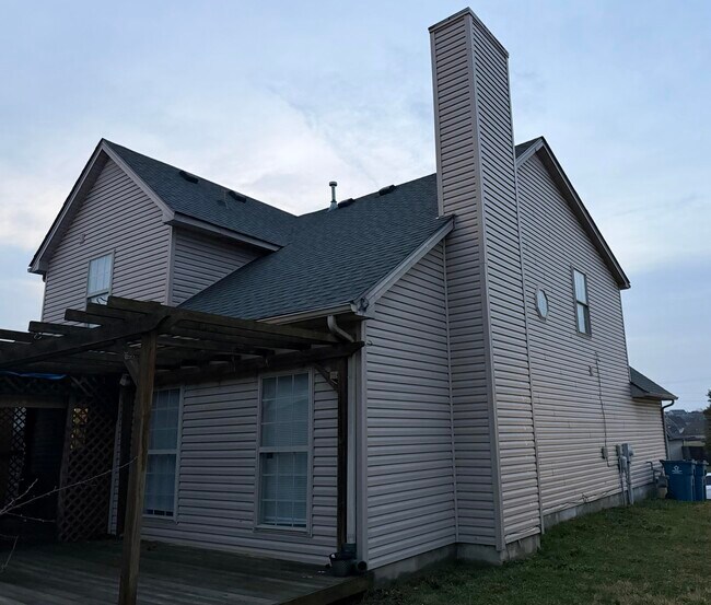 Building Photo - 188 Ransom Trce