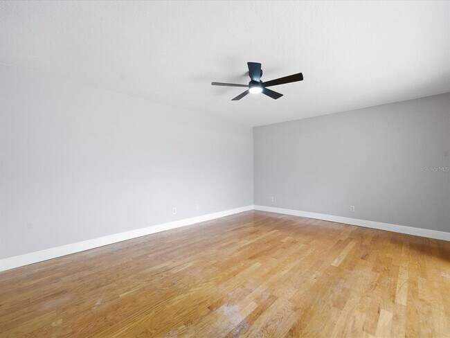 Building Photo - 15338 E Pond Woods Dr