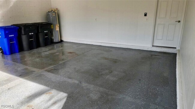 Building Photo - 3034 Royal Gardens Ave