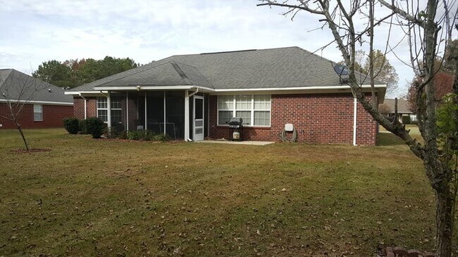 Building Photo - 3-Bed 2-Bath Brick Home located in the Heart of Foley