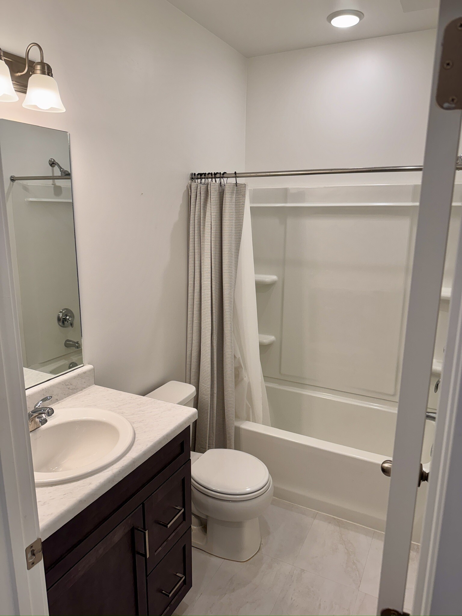 Secondary bathroom - 8395 S Iris Lumi Ln