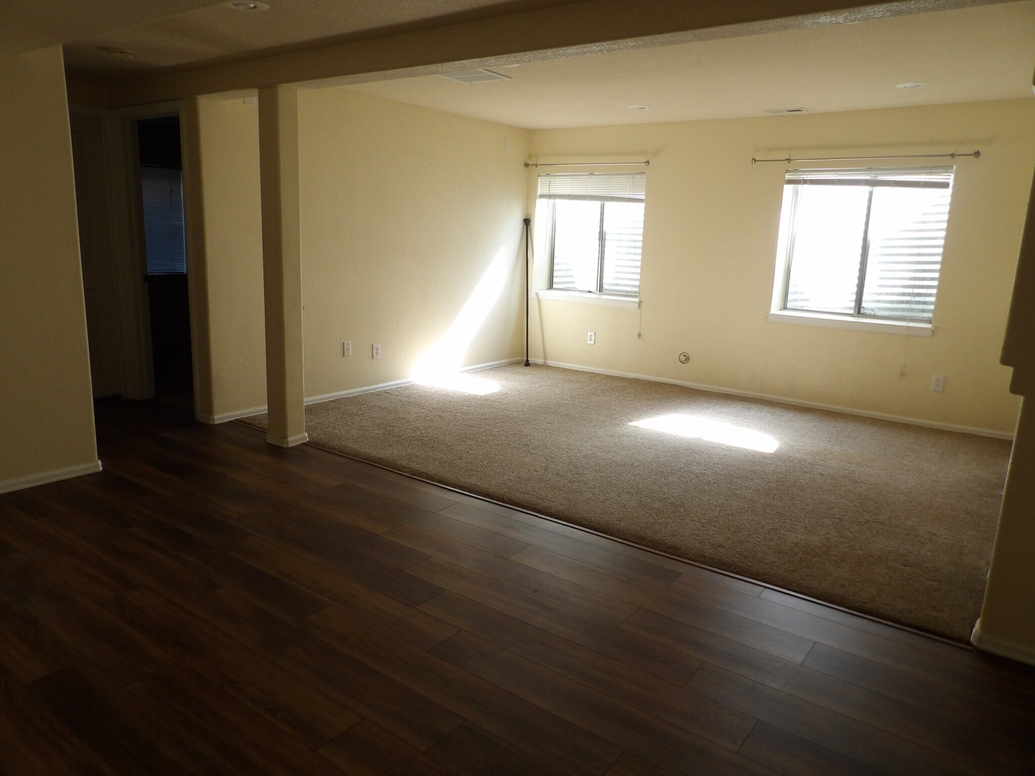 Building Photo - 875 Aspenglow Ln