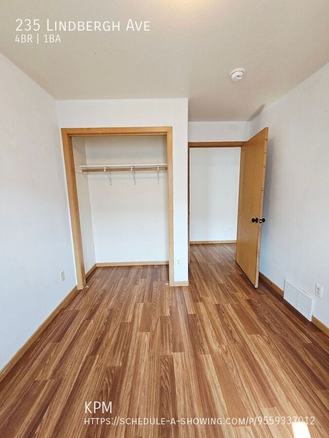 Building Photo - 235 Lindbergh Ave