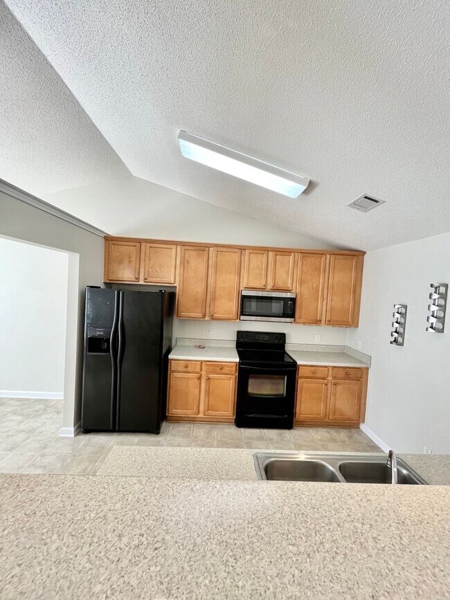 Building Photo - 110 Faybrook Dr