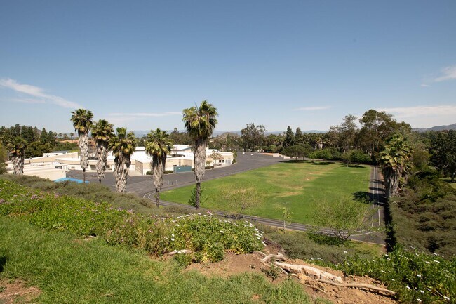 Building Photo - Great Townhome located in the 4S ranch next to Westwood elementary