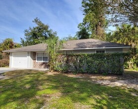 Building Photo - Two Bed/Two Bath~Bright & Clean~One Car Ga...