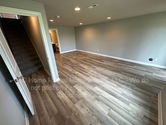 Building Photo - 10540 Kane Dr