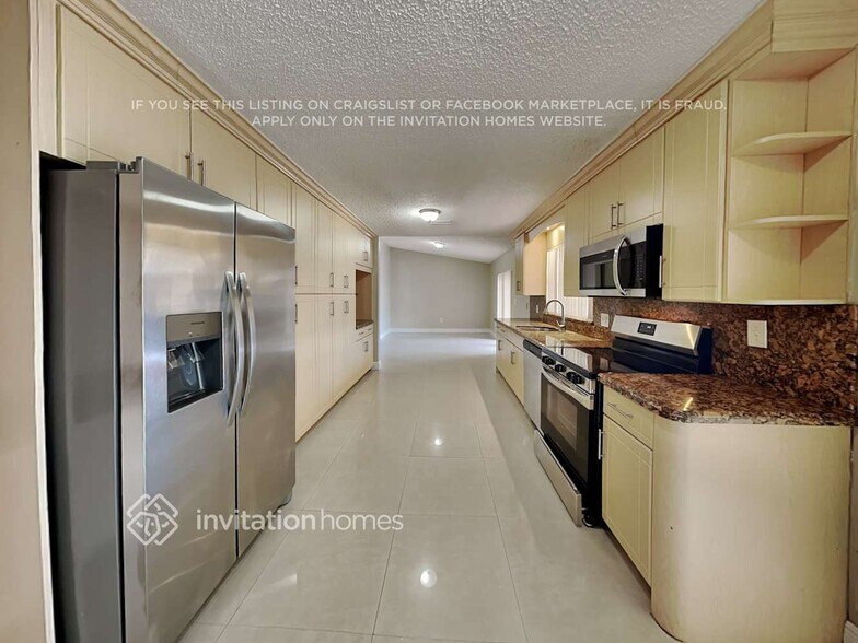 Building Photo - 1086 NW 128th Ave