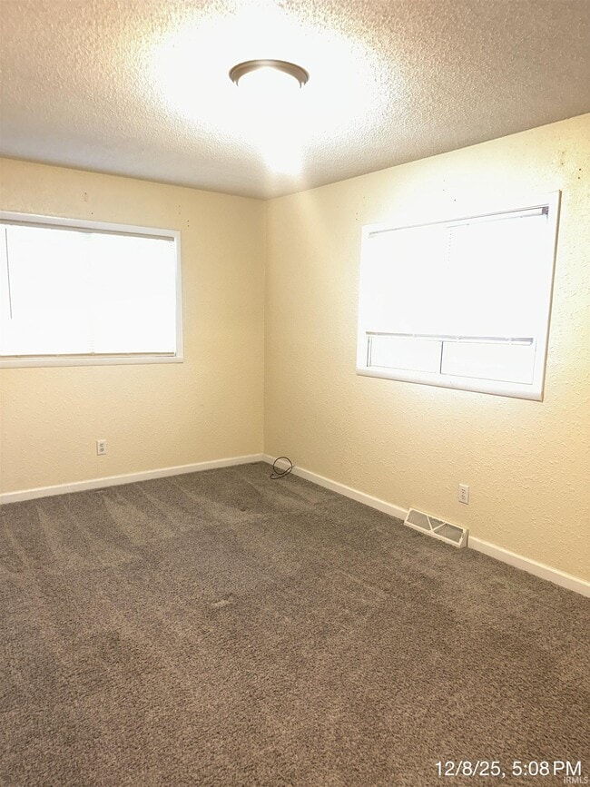 Building Photo - 2026 Shaw Ave