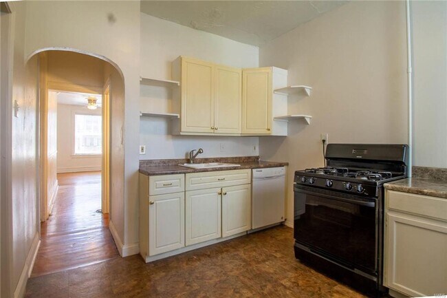 Building Photo - 3855 Botanical Ave
