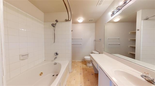 Building Photo - 2015 Gardenia Dr