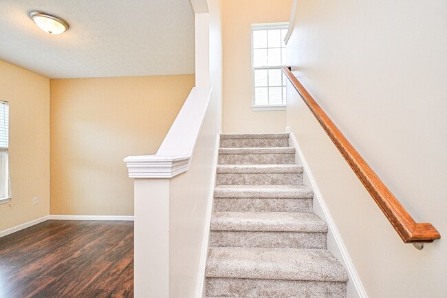 Building Photo - 8453 Forest Valley Dr