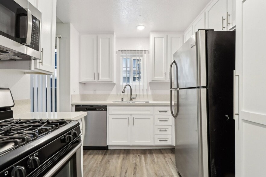 Interior Photo - 14056 Valleyheart