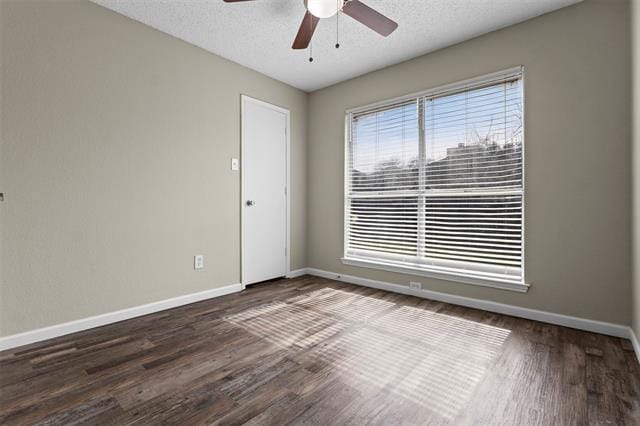 Building Photo - 2847 Red Oak Dr