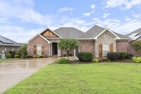 Building Photo - 1300 Edge Valley Dr N