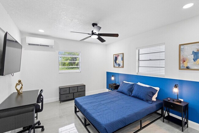 Building Photo - 1983 Spring Ave