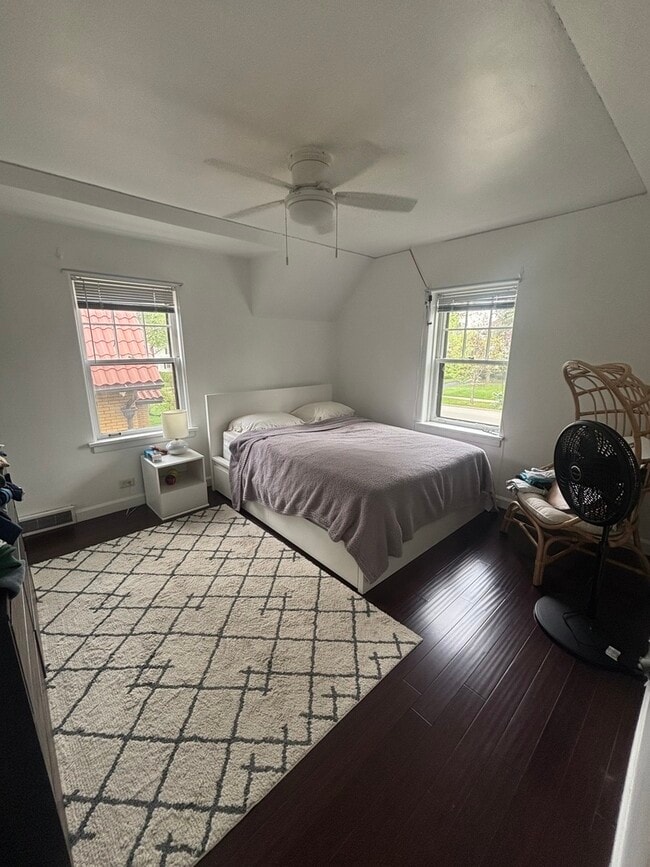 Building Photo - 290 Elm Park Ave