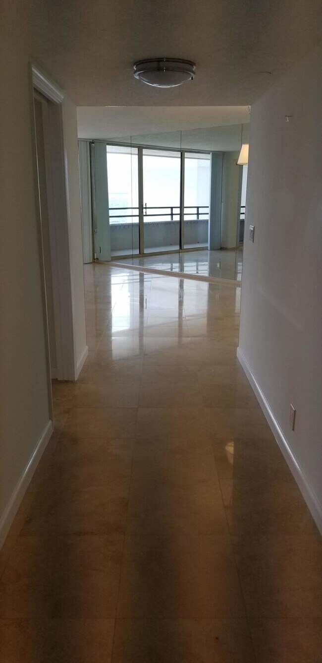 Building Photo - 3560 S Ocean Blvd