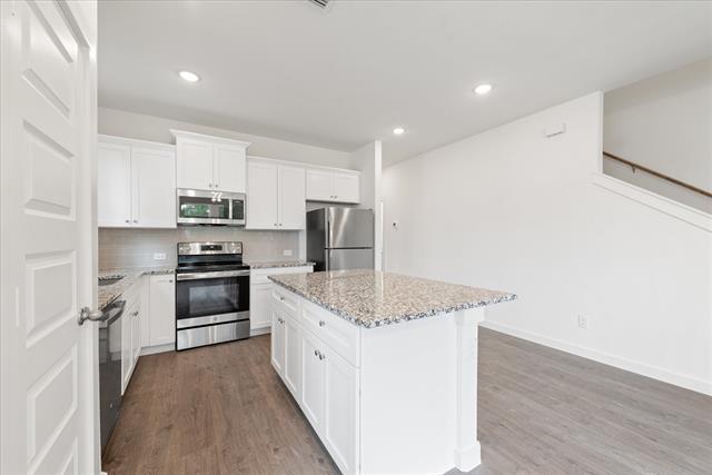 Building Photo - 1226 Elm Ct