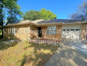 Building Photo - 2000 Verde Dr