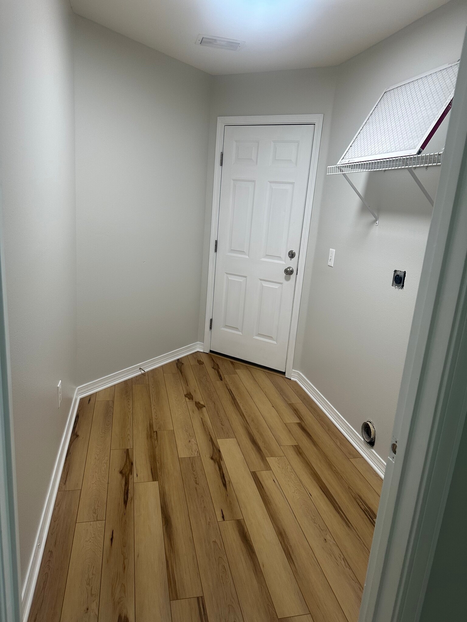 Laundry Room/Garage Entrance - 18643 E Hammond St