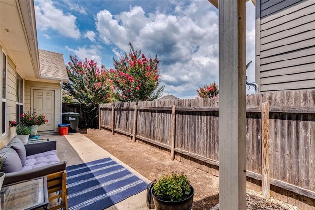 Building Photo - 147 Gambel Oak Way