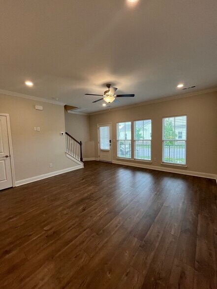 Building Photo - 1662 Carson Meadows Ln