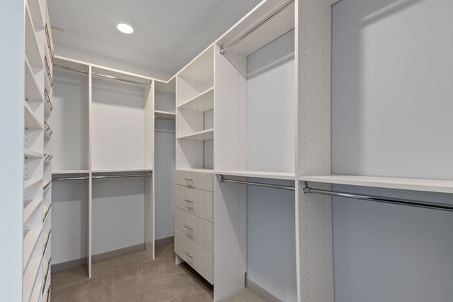 Building Photo - Stunning Air Conditioned Alki Condo Overlooking Majestic Puget Sound!