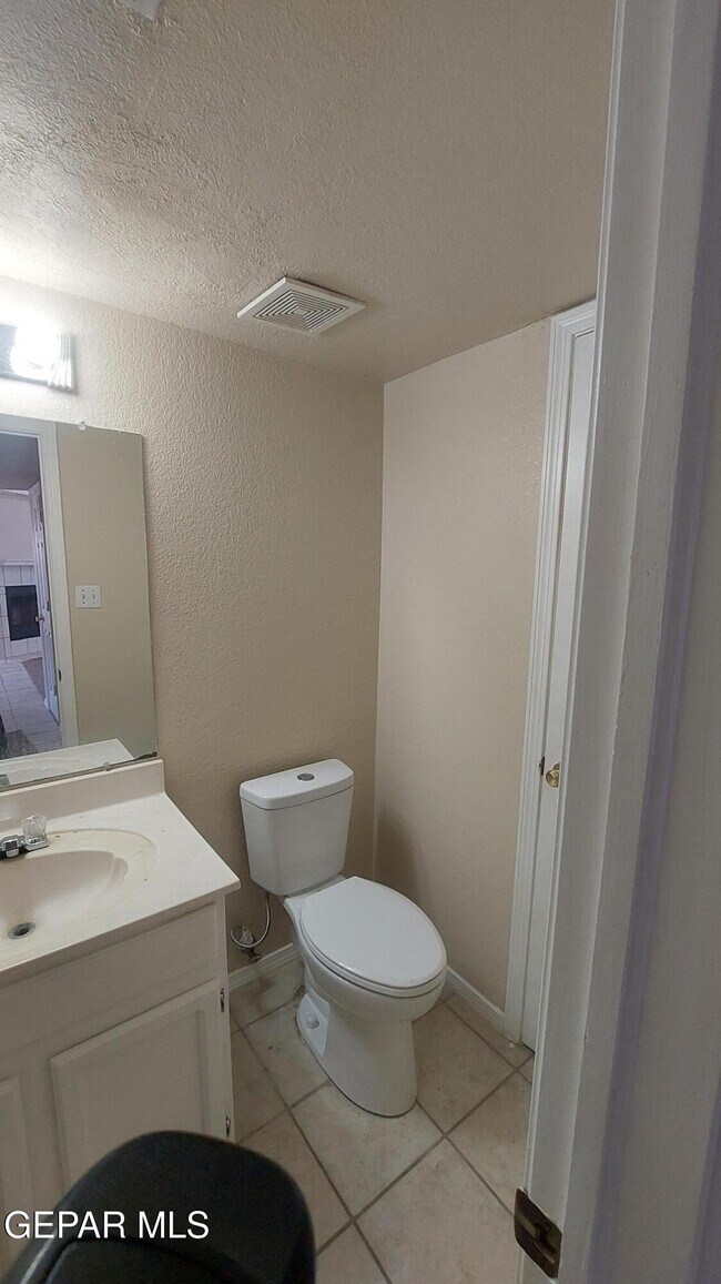 Building Photo - 7744 Luz De Camino Way