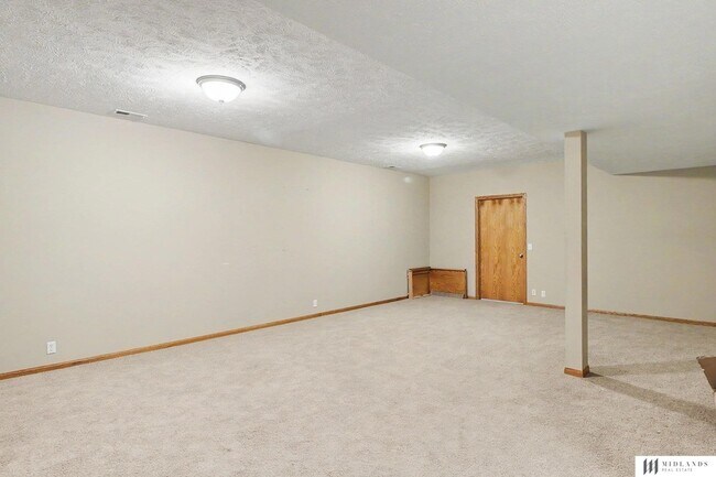 Building Photo - 123 Wilma Rd