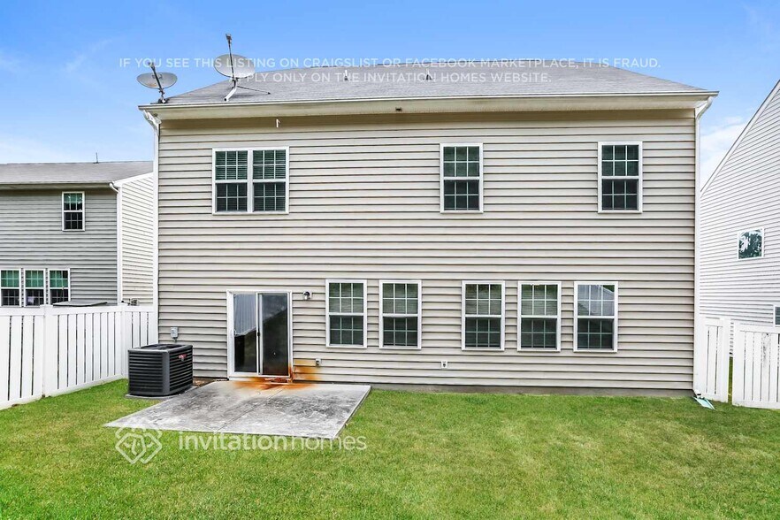 Building Photo - 10695 Sapphire Trail
