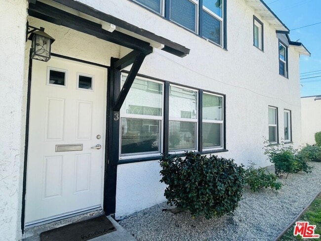 Building Photo - 4441 Tujunga Ave